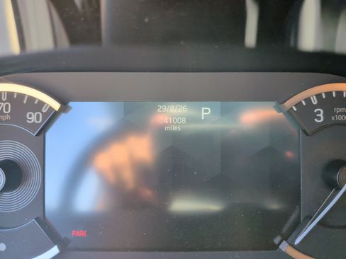 Used 2023 Land Rover Defender 90 X-Dynamic SE AWD/4WD image 21