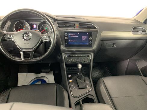 Used 2018 Volkswagen Tiguan SE w/ Panoramic Sunroof Package FWD image 33