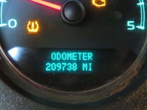 Used 2008 GMC Sierra 2500 SLT w/ EZ-Lift Tailgate Package RWD image 41