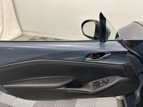 Used 2021 MAZDA MX-5 Miata RF Grand Touring image 16
