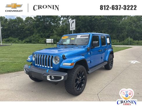 Used 2023 Jeep Wrangler Unlimited Sahara w/ Cold Weather Group AWD/4WD image 1