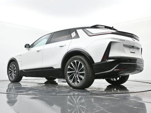 New 2025 Cadillac Lyriq Sport image 17