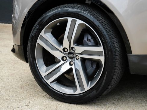 Used 2021 Land Rover Discovery HSE R-Dynamic AWD/4WD image 71