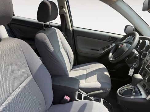 Used 2008 Pontiac Vibe w/ Sun And Sound Package FWD image 11