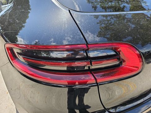 Used 2016 Porsche Macan S AWD/4WD image 28