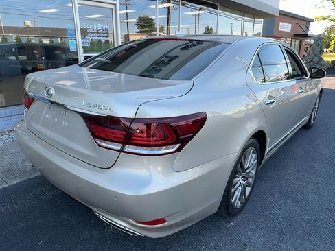 Used 2013 Lexus LS 460 L w/ All-Weather Pkg RWD image 3