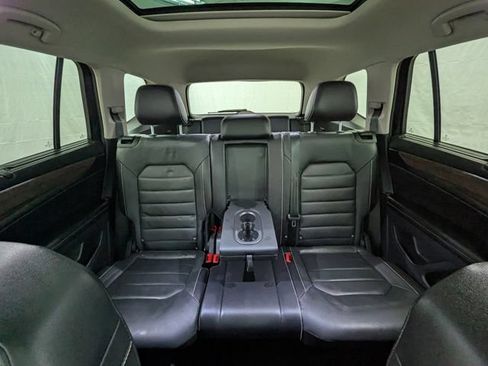 Used 2024 Volkswagen Atlas SEL AWD/4WD image 17