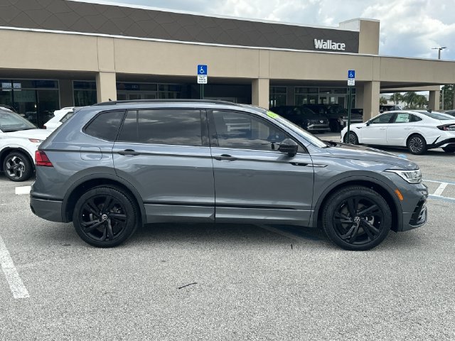 Used 2023 Volkswagen Tiguan SE R-Line FWD image 5