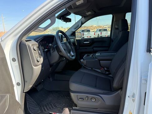 New 2026 Chevrolet Silverado 1500 Custom Trail Boss w/ LPO, Dark Essentials Package image 11