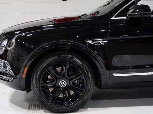 Used 2018 Bentley Bentayga Activity AWD/4WD image 35