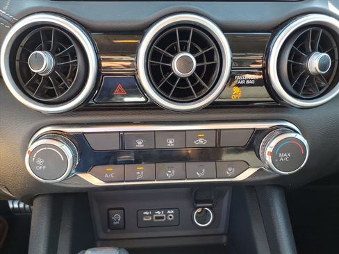 Used 2024 Nissan Sentra SV image 21