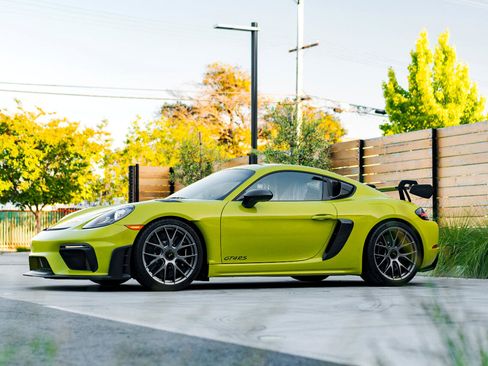 Used 2023 Porsche 718 Cayman GT4 RS image 3