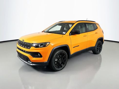 New 2026 Jeep Compass Latitude image 3