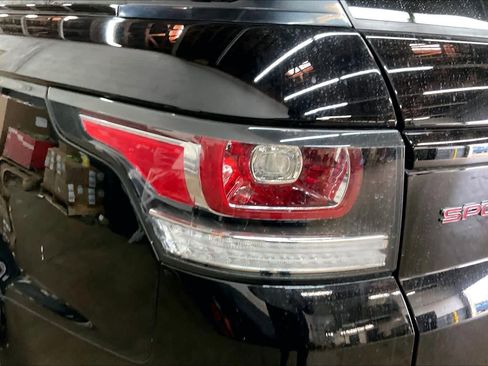 Used 2017 Land Rover Range Rover Sport HSE Dynamic image 31