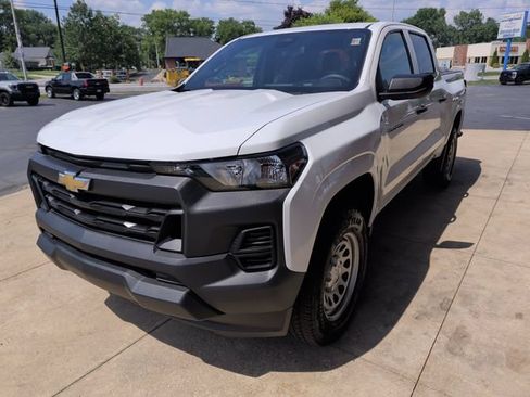 Used 2023 Chevrolet Colorado W/T w/ WT Convenience Package RWD image 8