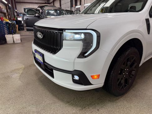 Used 2025 Ford Maverick Lobo image 32