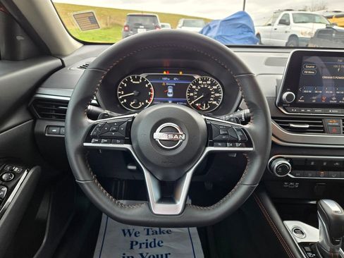 Used 2024 Nissan Altima 2.5 SR image 19