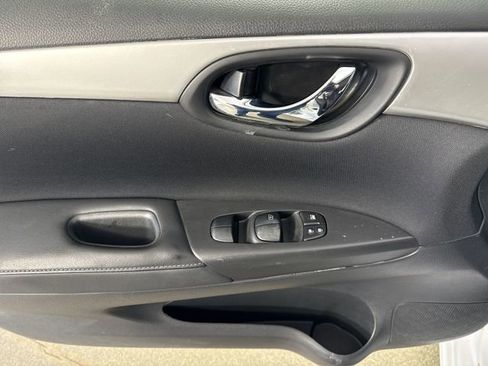 Used 2017 Nissan Sentra S w/ S Style Package FWD image 18