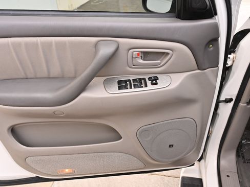 Used 2002 Toyota Sequoia Limited AWD/4WD image 34