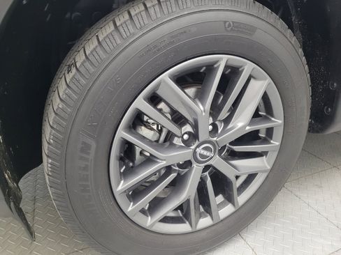 Used 2023 Nissan Rogue S FWD image 31