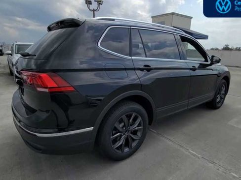 Used 2023 Volkswagen Tiguan SE image 9