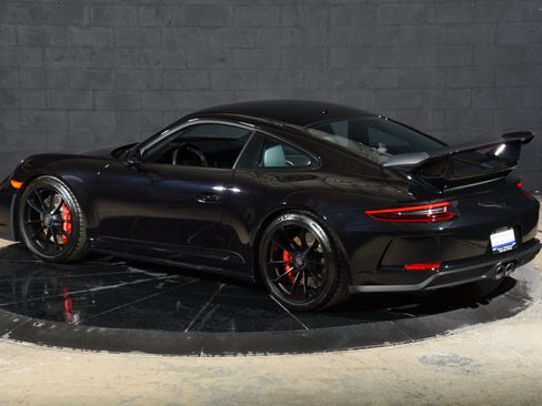 Used 2019 Porsche 911 GT3 RWD image 12