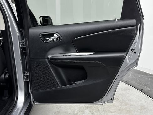 Used 2018 Dodge Journey SE w/ Popular Equipment Group image 29