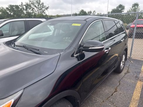 Used 2018 Kia Sorento L FWD image 14