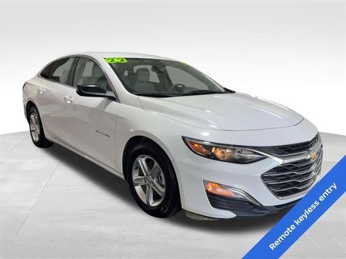 Used 2022 Chevrolet Malibu LS FWD image 3