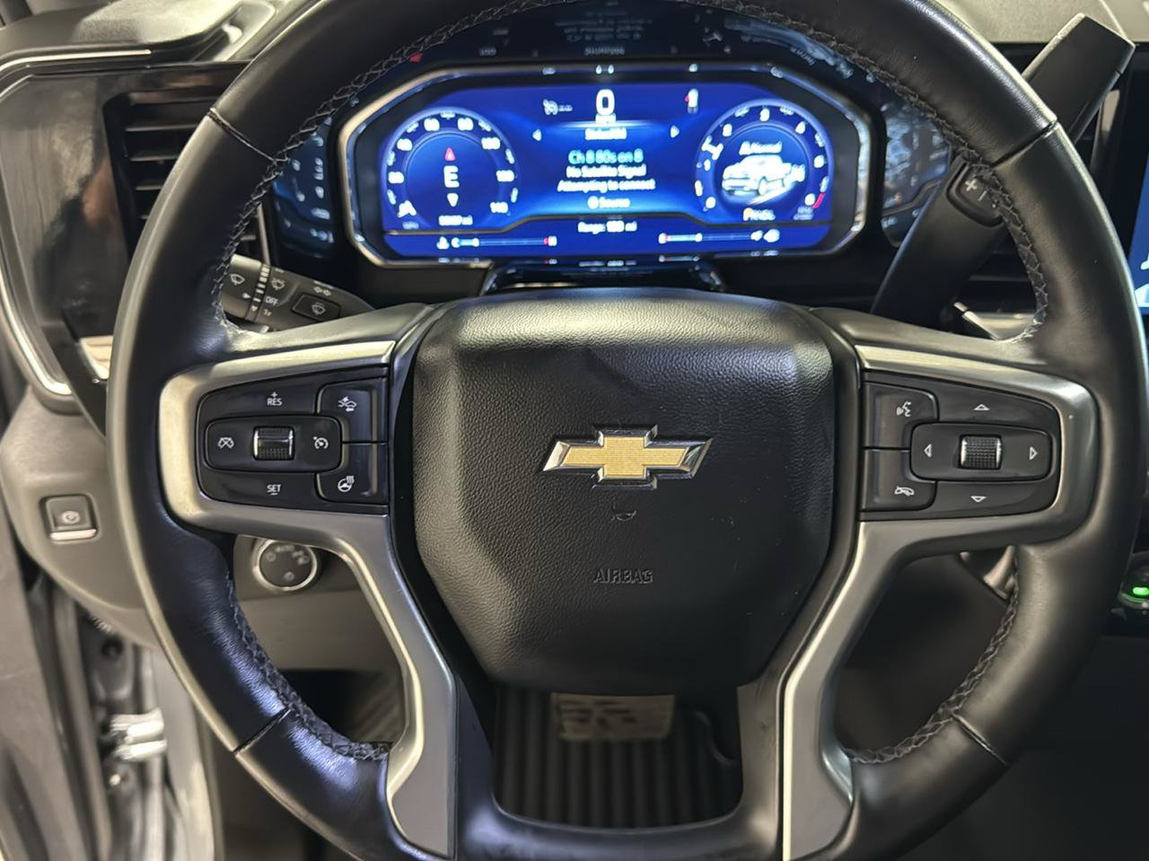Used 2023 Chevrolet Silverado 1500 LT AWD/4WD image 24