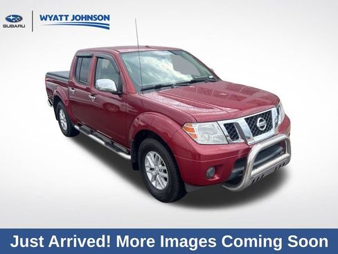 Used 2017 Nissan Frontier SV image 3