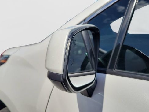 Used 2024 Toyota Sienna XLE FWD image 4
