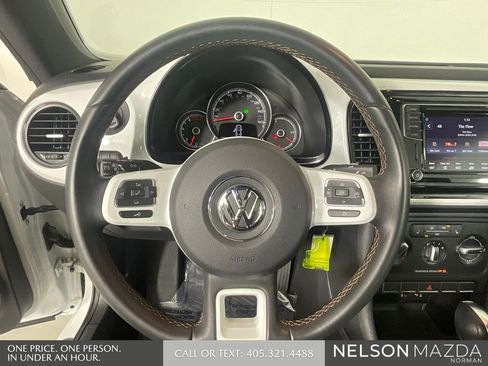 Used 2017 Volkswagen Beetle 1.8T Classic FWD image 34