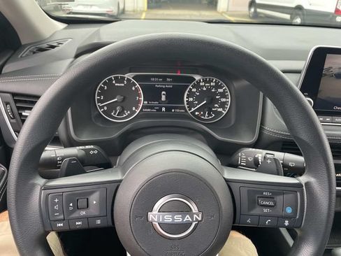 Used 2024 Nissan Rogue SV AWD/4WD image 26