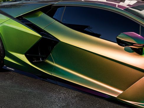 Used 2024 Lamborghini Revuelto AWD/4WD image 31