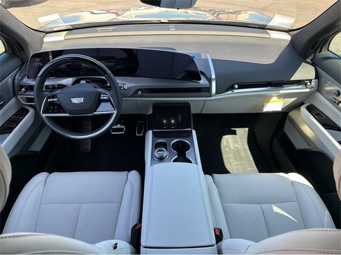 New 2026 Cadillac Vistiq Luxury image 27