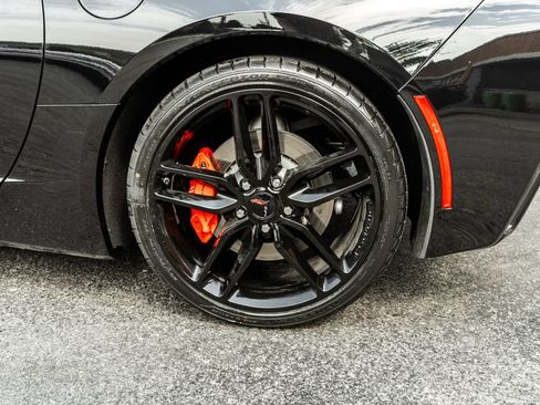 Used 2019 Chevrolet Corvette Stingray Coupe w/ 1LT RWD image 26