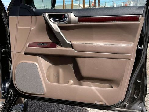 Used 2019 Lexus GX 460 Premium image 22