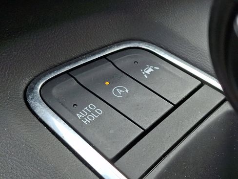 Used 2024 Cadillac Escalade Premium Luxury image 25