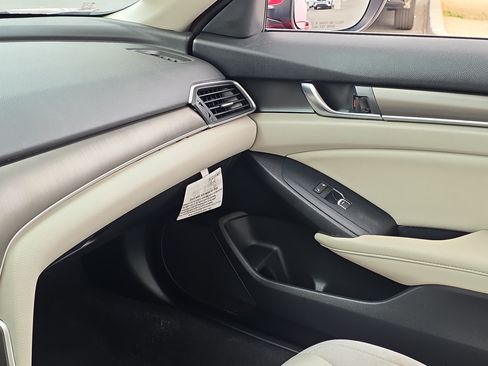 Used 2020 Honda Accord LX image 20