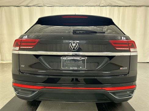 Used 2021 Volkswagen Atlas Cross Sport SE image 20