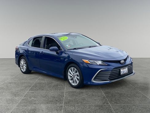 Used 2023 Toyota Camry LE w/ Convenience Package FWD image 7