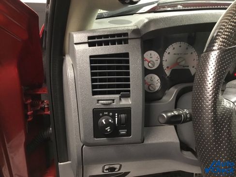 Used 2006 Dodge Ram 1500 Truck 2WD Quad Cab w/ Communication Pkg image 19