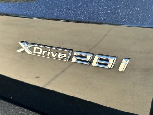 Used 2023 BMW X1 xDrive28i image 11