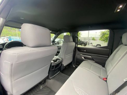 Used 2025 Toyota Tundra SR5 AWD/4WD image 24
