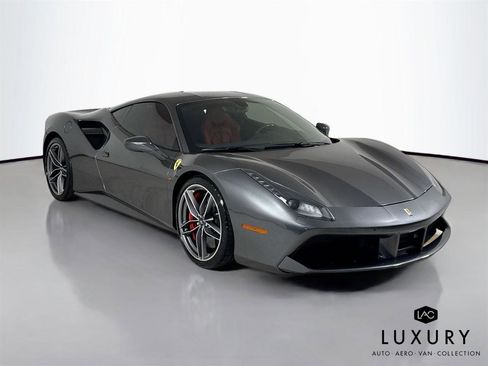 Used 2018 Ferrari 488 GTB image 4