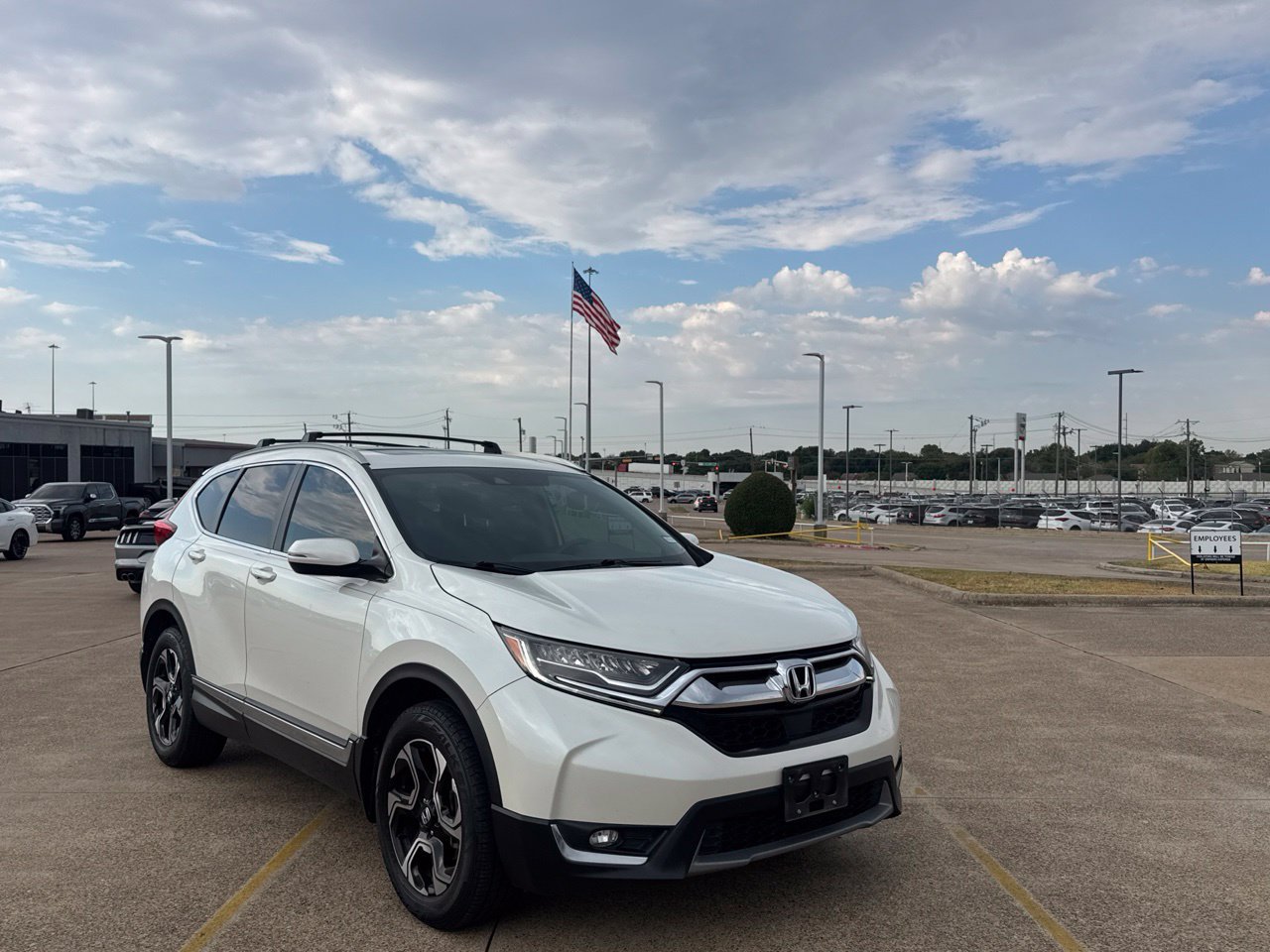Used 2018 Honda CR-V Touring image 1
