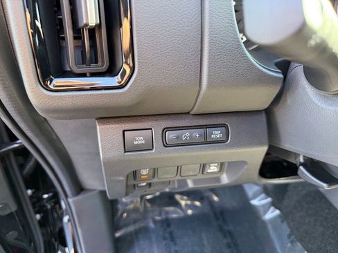 New 2026 Nissan Frontier SV image 7