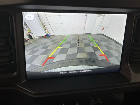 New 2025 Ford Bronco 4-Door image 5