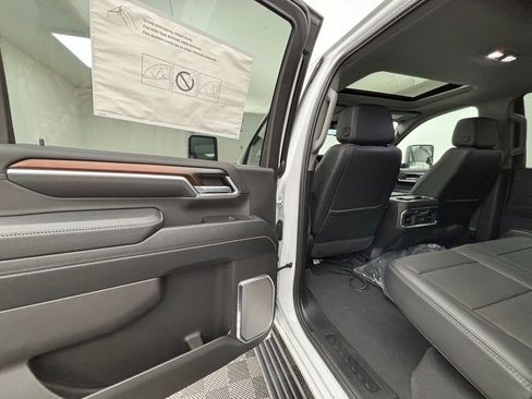 New 2025 GMC Sierra 2500 Denali w/ Denali Reserve Package image 44